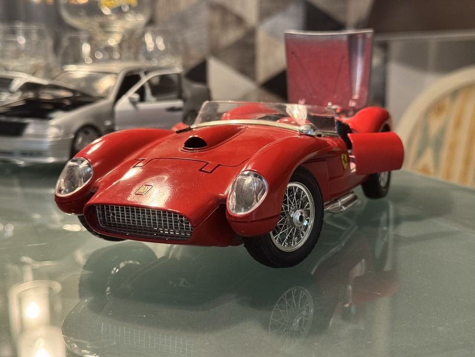 Macheta Ferrari 250 Testa Rossa 1:18