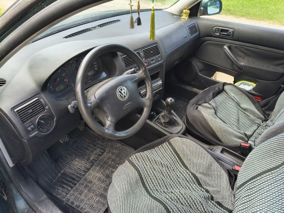 Volkswagen Golf 1.6 Benzina consum mic