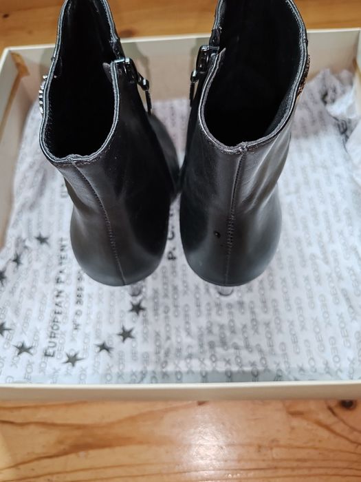 Чисто нови боти Geox естествена кожа