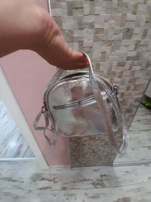 Сребриста чанта малка и раница
