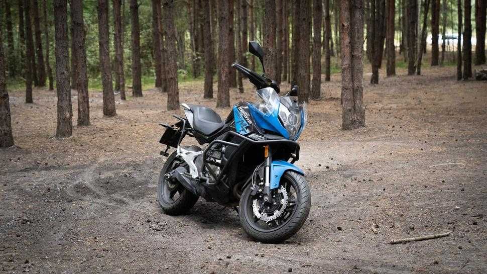 Новый мотоцикл CFMOTO 650MT с боковыми кофрами