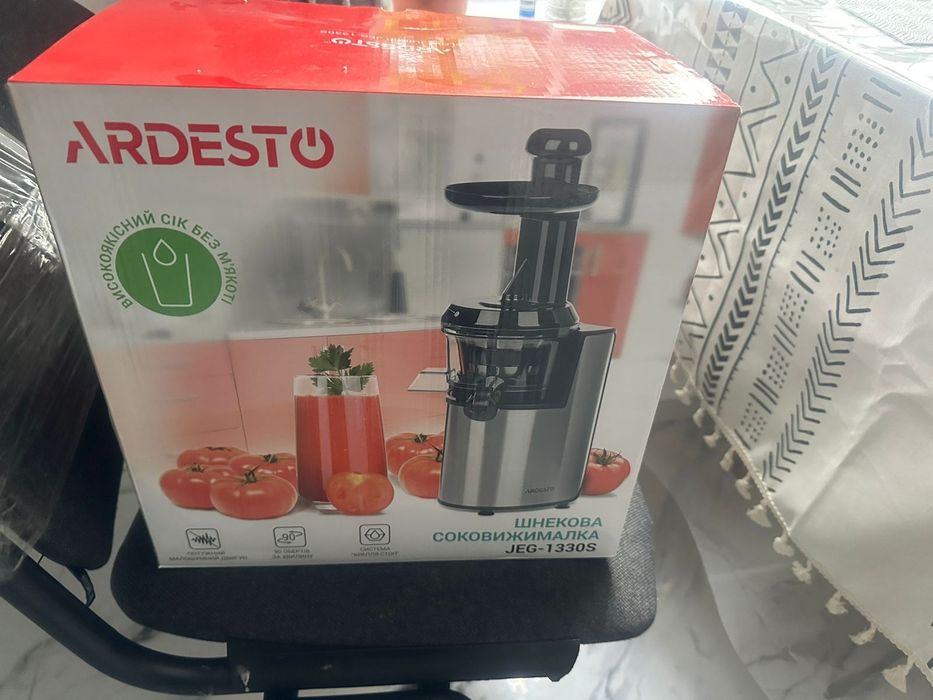 Срочно продам соковыжималку