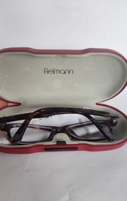 Страхотни маркови италиански рамки за очила+подарък калъфче