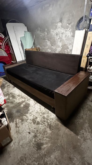 Диван для улицы коричневый