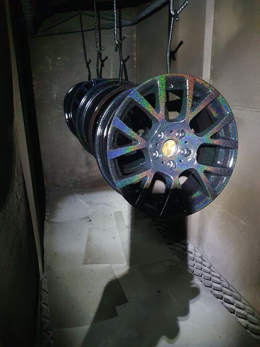 Jante originale BMW R18 cu anvelope – vopsite diamant