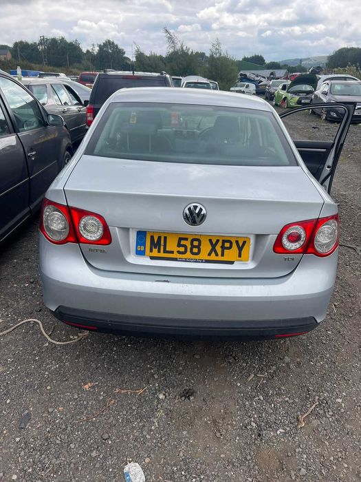 Dezmembrez Jetta 1.9tdi cod BXE cutie 5 trepte
41	CITROE