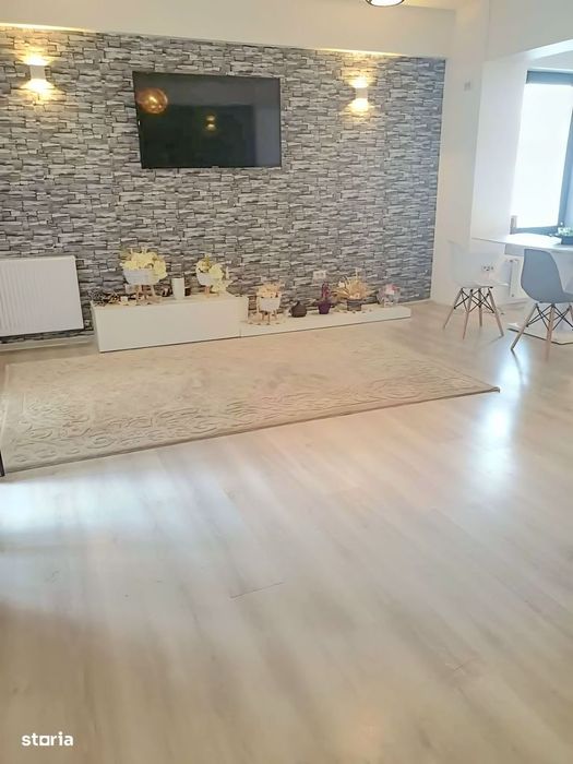 Luxury Villa Apartment in Central Constanța: 3 Rooms, 2 Baths, Parking