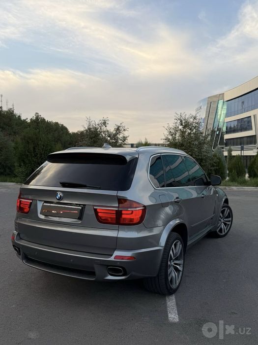 Bmw x5 sotiladi xchqanaqa ishi yoq