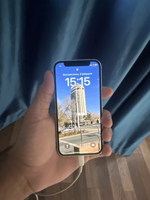 СРОЧНО Iphone 12 mini в хорошем состоянии