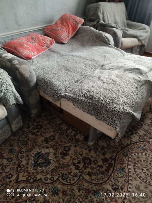 Продаётся диван и 2кресла