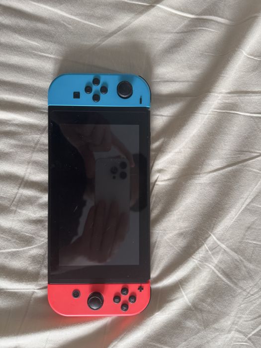 Nintendo Switch plus FIFA 18