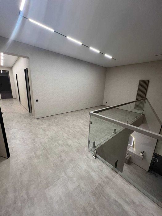 Продам дом в  стиле хайтек в районе роддома