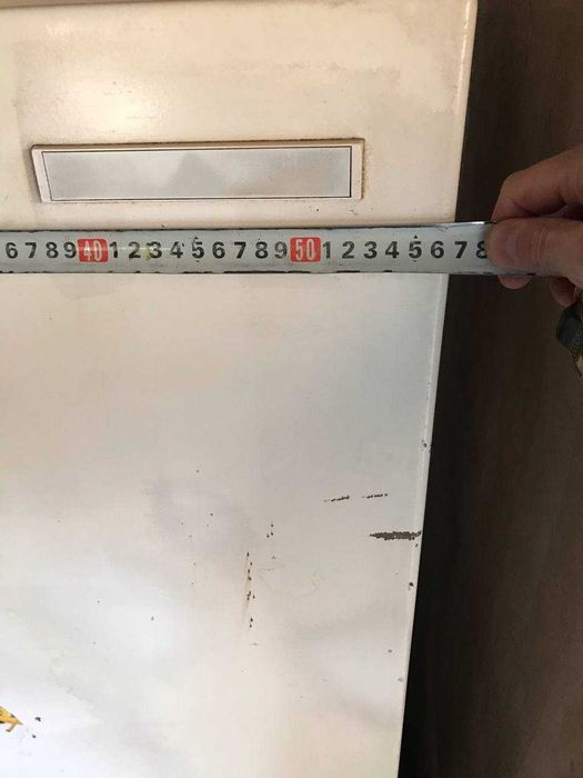 Холодильник рабочий в хорошем состоянии