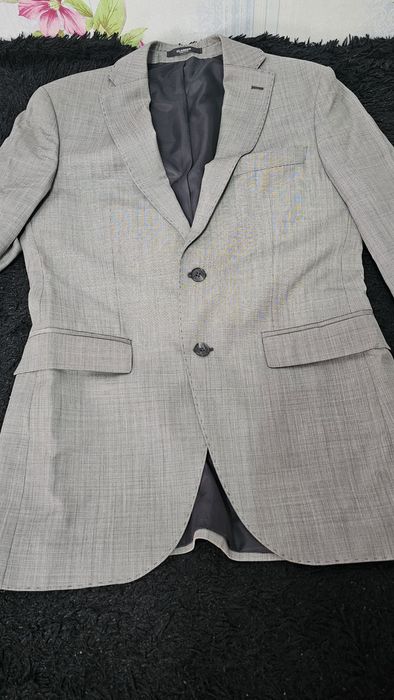 Продам мужской костюм