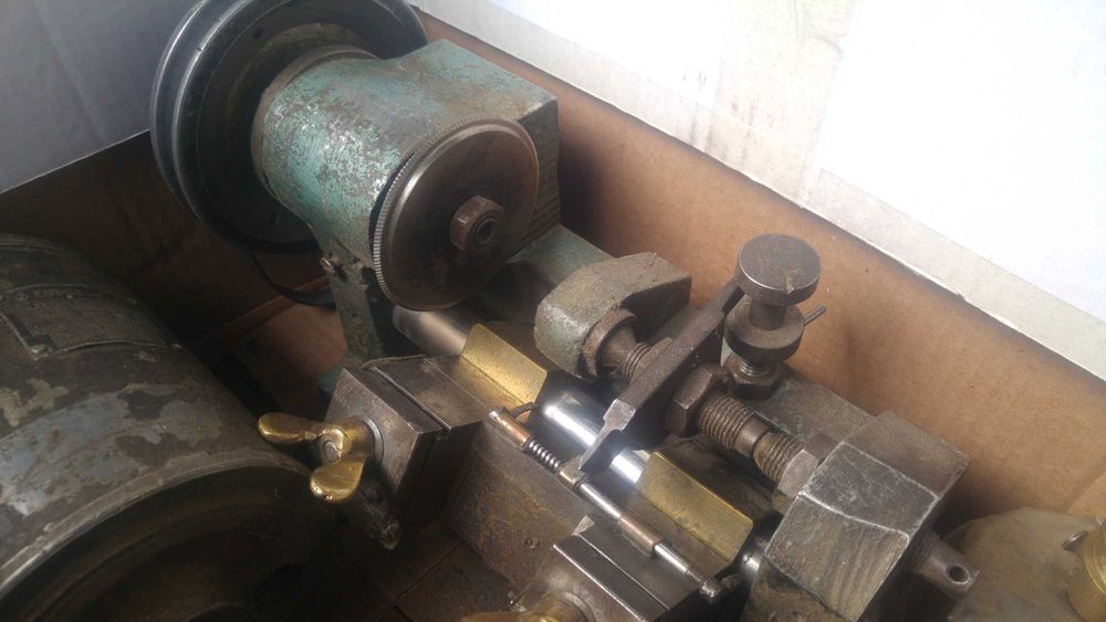 Машина за копиране на ключове, фрези и шмиргел