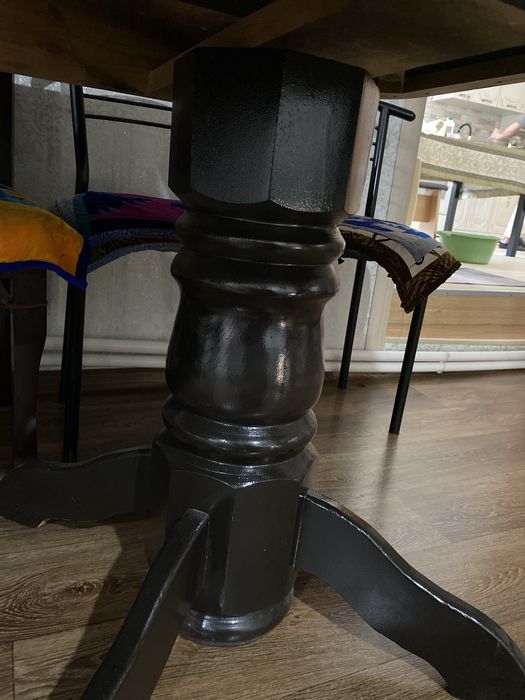 Стол для зала.