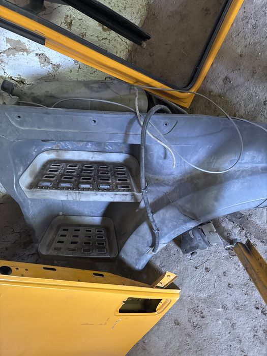 Daf 106 правая подножка