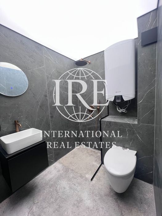 Продава се Двустаен апартамент в Варна, Център - 113 кв.м за 1309 €/кв.м - Снимка #4