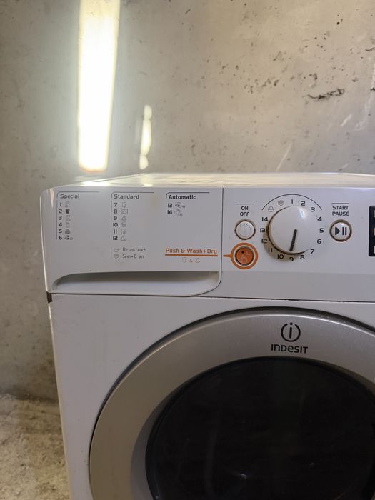Перална INDESIT  9kg със сушилня