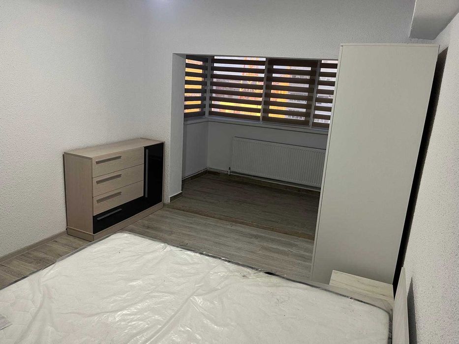 Proprietar, Inchiriez 2 apartamente ultracentral 3 camere, 2 bai