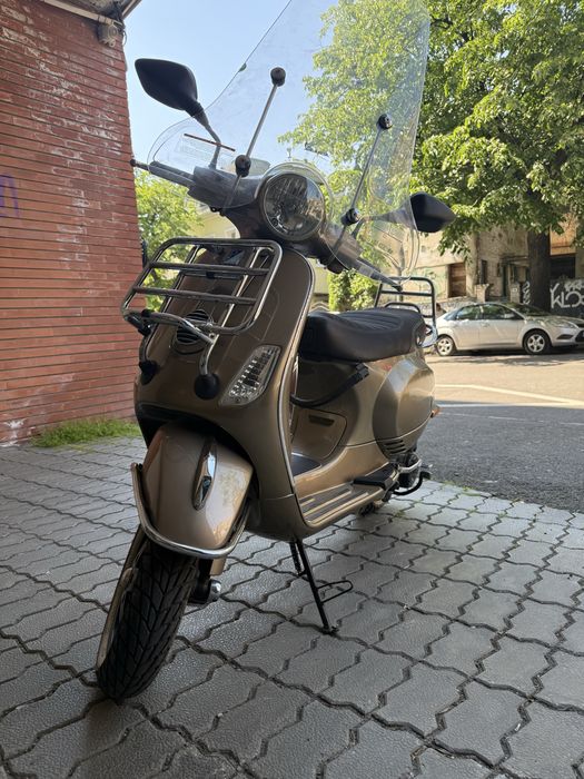 Vespa Touring Gold