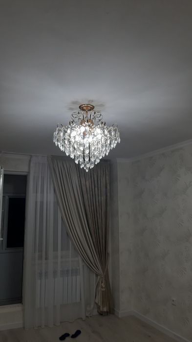 Продается люстра