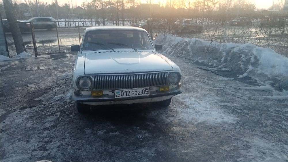 Волга Газ 24 белая