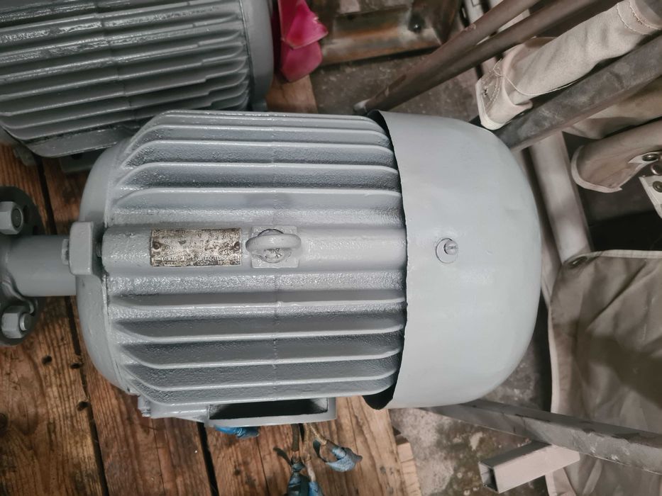 Двигатель асинхронный