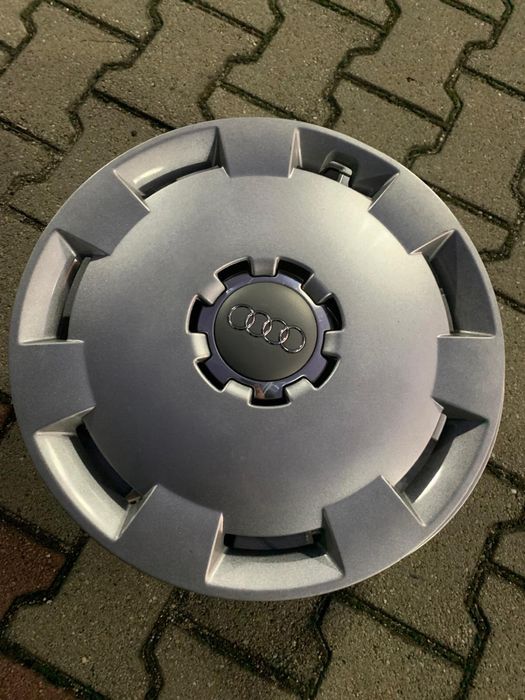 Vând Capace originale Made in Spain Audi R 16 Vw Seat Skoda Vag