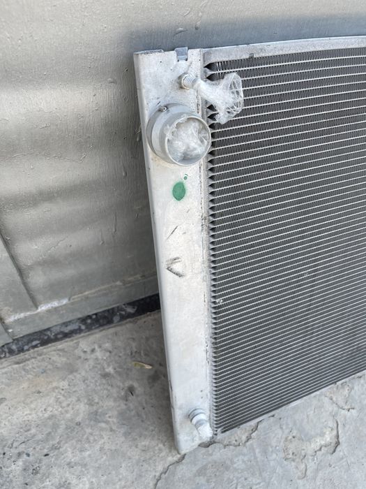 Радиатор охлаждения на BMW E60 БМВ Е60