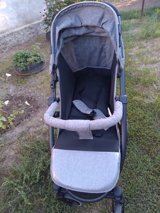 Детская коляска.