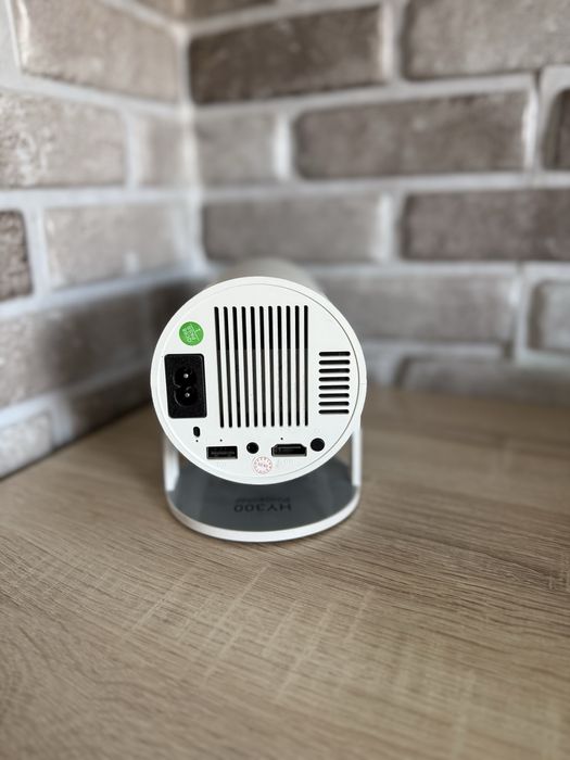 Продам проектор в идеальном состаяний