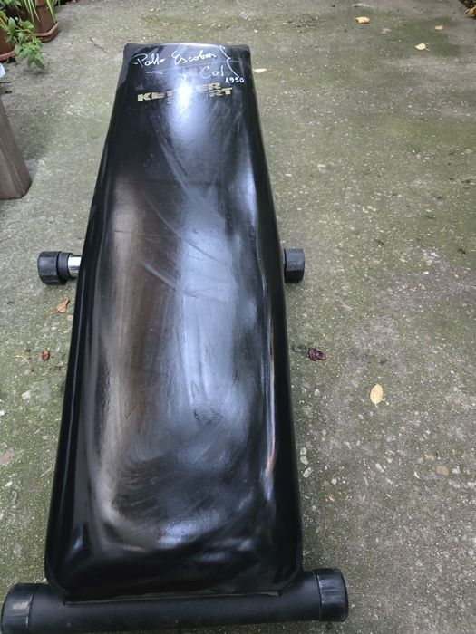 Banca fitnes foarte nine intretinuta