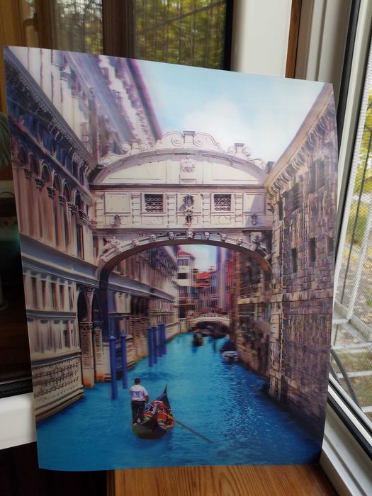 Картины 3D, двух видов. Привезли из Европы.