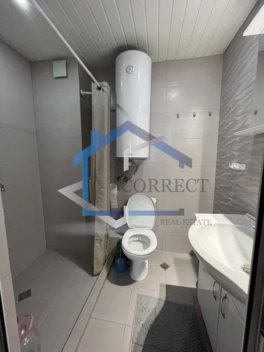 Дава се под наем Тристаен апартамент в Варна, Колхозен пазар - 110 кв.м за 561 € - Снимка #9