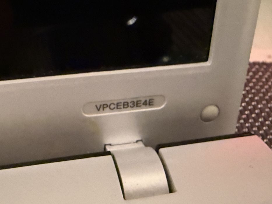 Sony Vaio VPCEB3E4E
