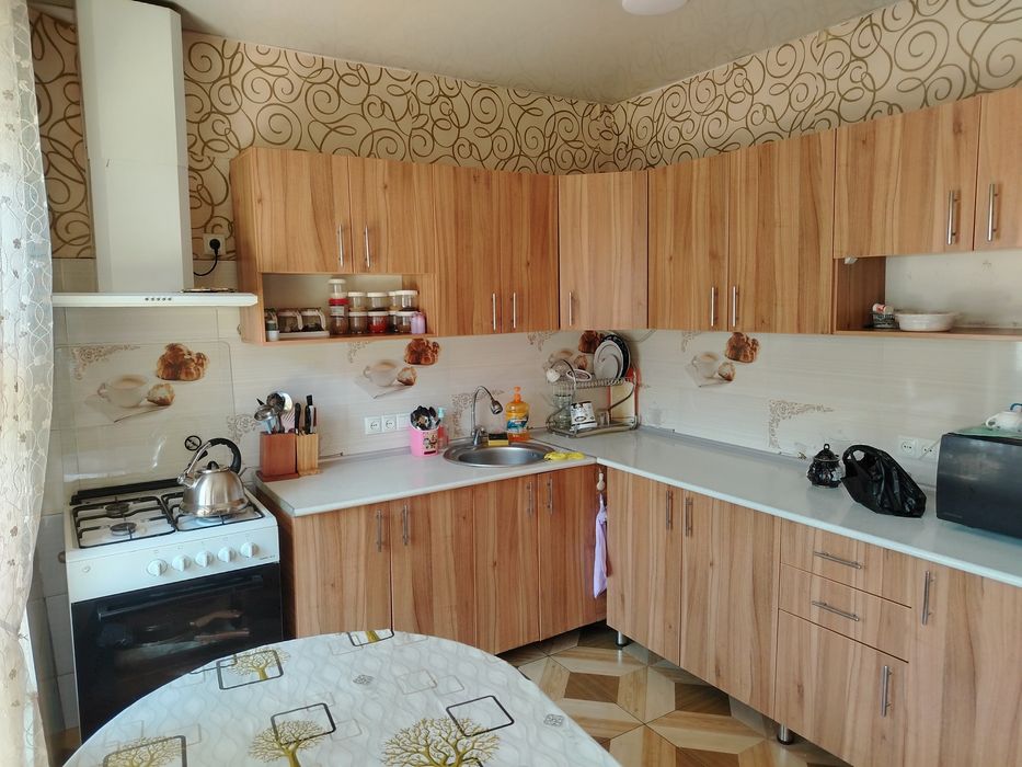 Xovli sotiladi Metro yaqin