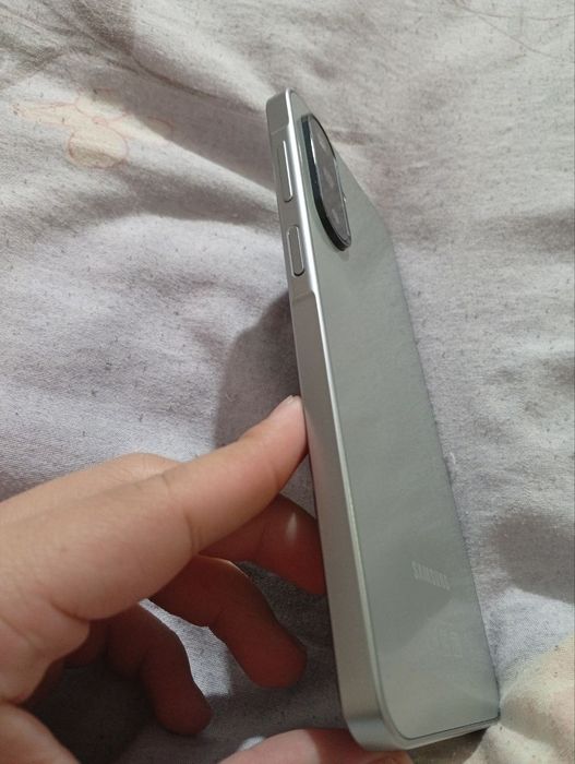 Telefon Samsung a17 Srochno sotiladi 2 oy bo‘lgani yo‘q  hali olganimg