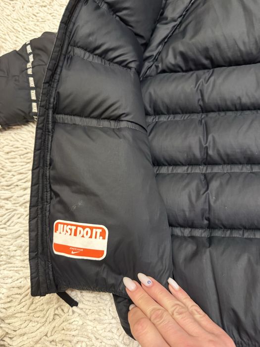 Куртка для девочки или мальчика на 7-9 лет. Nike оригинал .