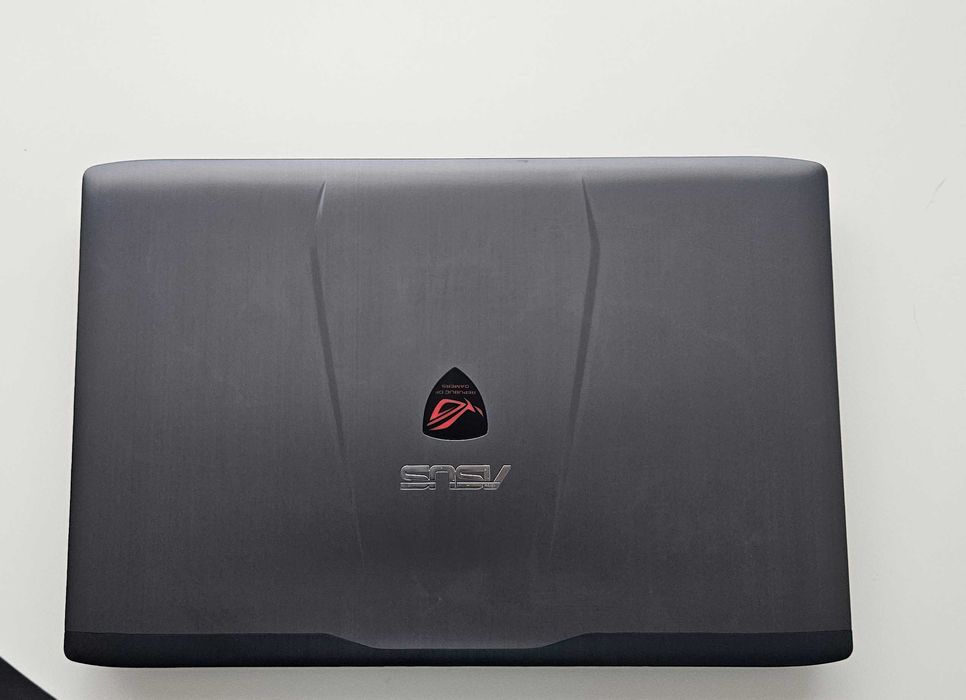 lu: Laptop ASUS ROG i7 / 8GB / GTX 950M 4GB / + 1TB – 1250 lei