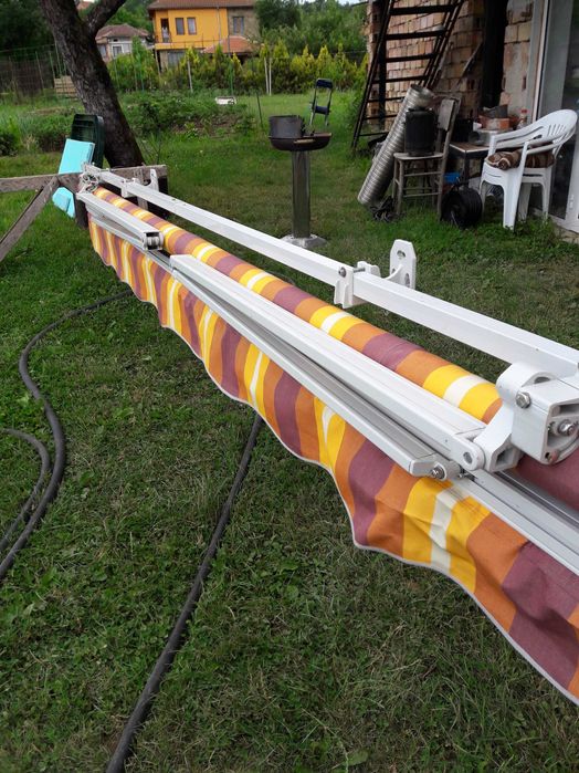 Сенник за голяма тераса