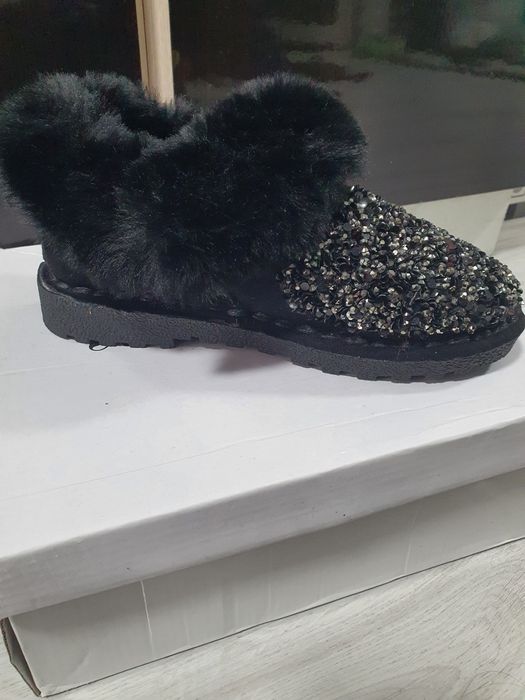 Ghete dama pietricele și blanita