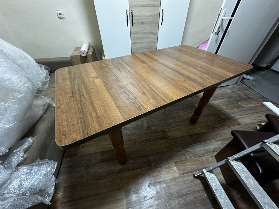 Продам стол кухонный