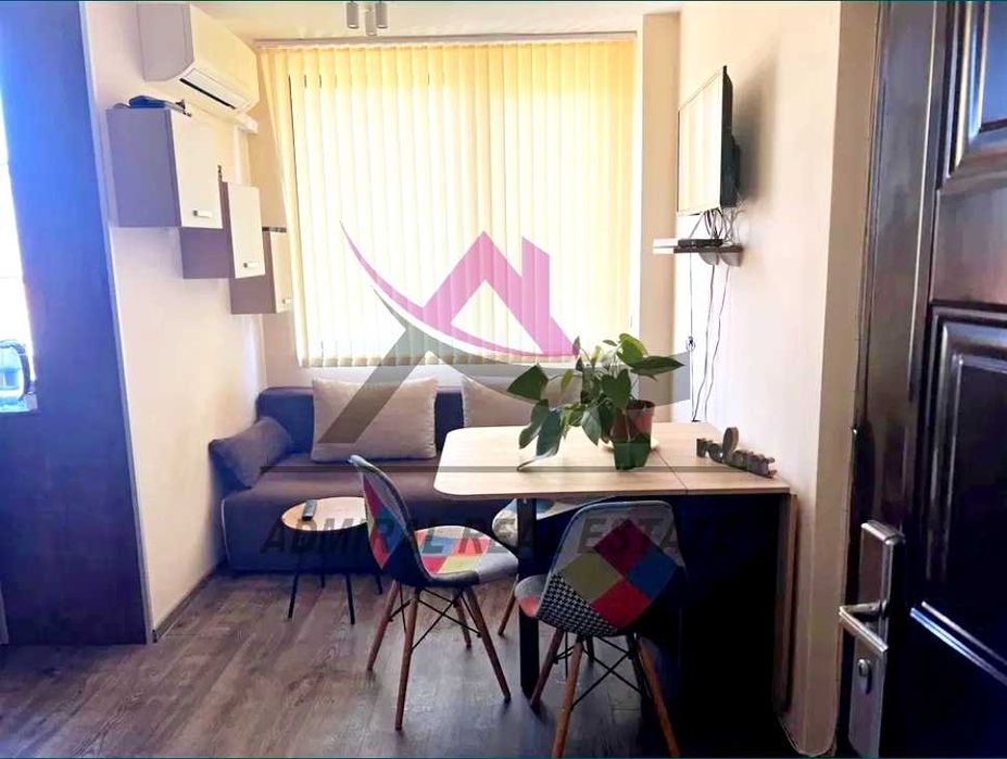 Дава се под наем Двустаен апартамент в Варна, Център - 50 кв.м за 458.49 € - Снимка #1
