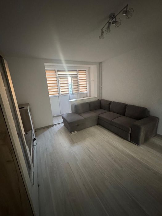 Inchiriat 2 camere Drumul taberei Moghioros Bucla raul doamnei