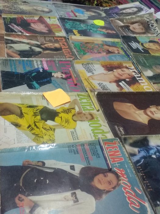 2  Журналы мод разные 90 х годов.