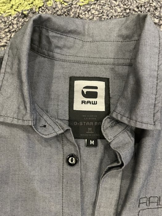 Маркова риза G Star ! Ризата е в отлично състояние и е уникален модел