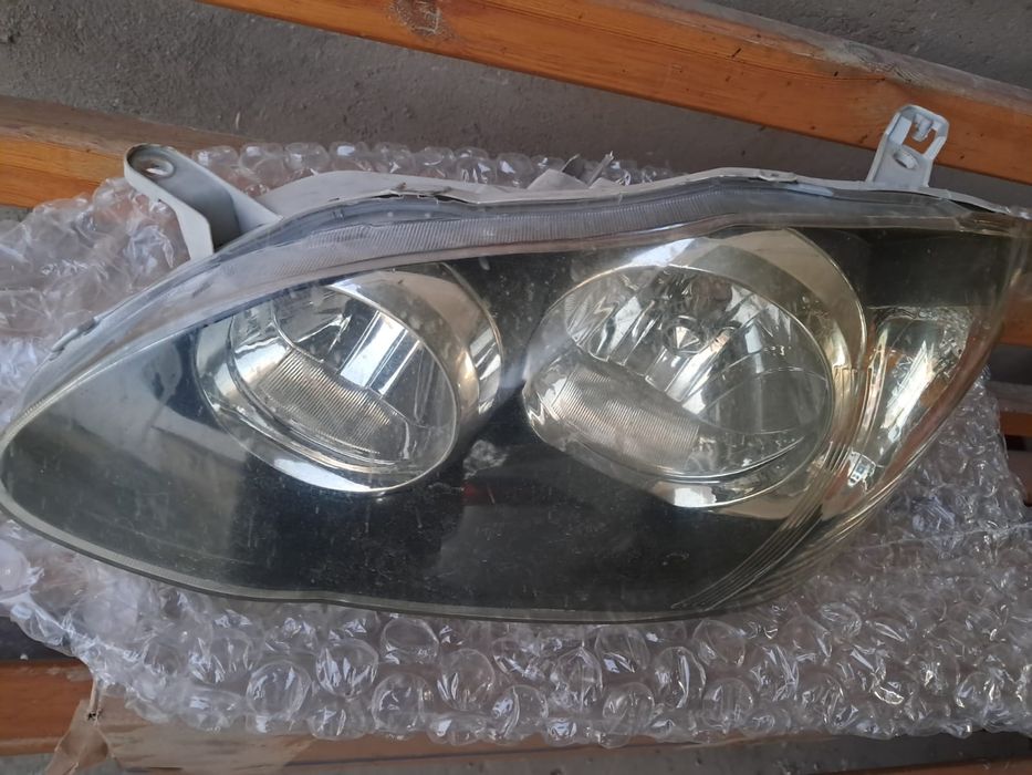 Фара от тойоты королла