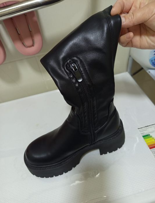 Зимние женские сапоги