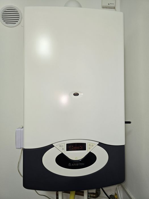 Centrala Ariston genus